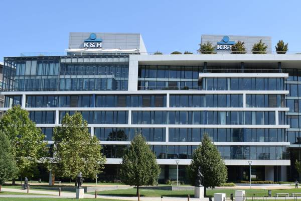 6516ca2542b5c_K_H_Irodahaz_01